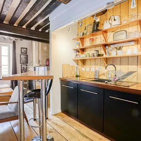 Charming In Hyper Center Apartment *